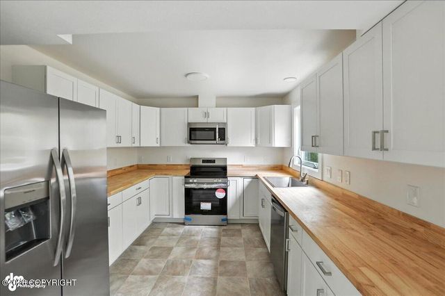 7071 Baxter Terrace Circle, Anchorage, AK 99504