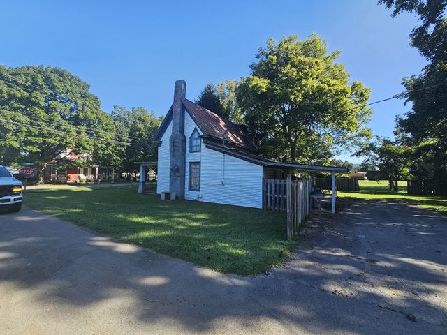 102 Cowan St, W, Cowan, TN 37318