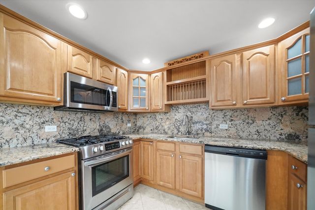 6968 W Belmont Avenue 3, Chicago, IL 60634