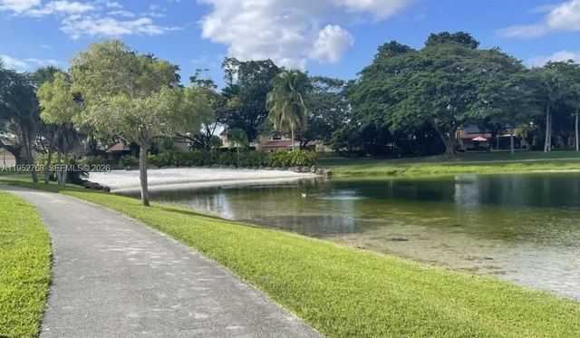 15340 SW 106th Ter 819, Miami, FL 33196