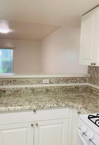 15340 SW 106th Ter 819, Miami, FL 33196