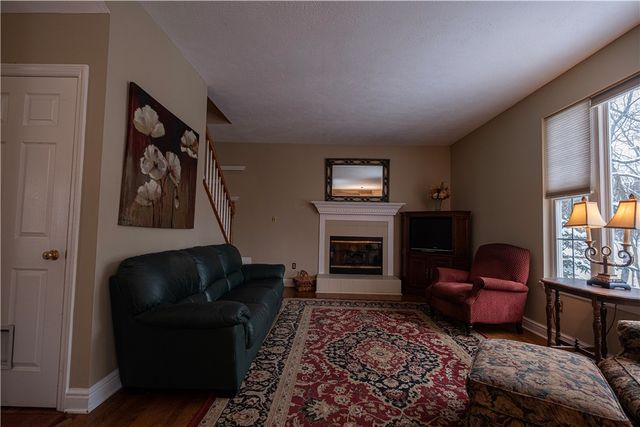 403 Saint James Ct, Cranberry Twp, PA 16066