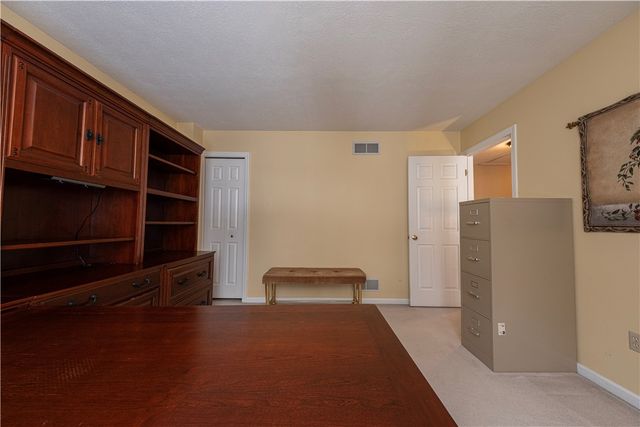 403 Saint James Ct, Cranberry Twp, PA 16066