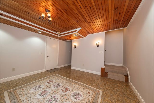 403 Saint James Ct, Cranberry Twp, PA 16066