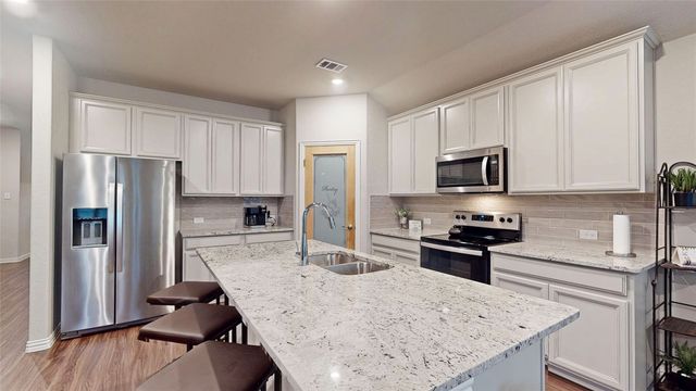 225 Stonebrook Trail, Melissa, TX 75454