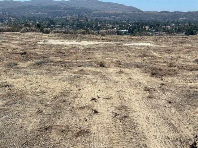 4020 Charlton Avenue, Hemet, CA 92544
