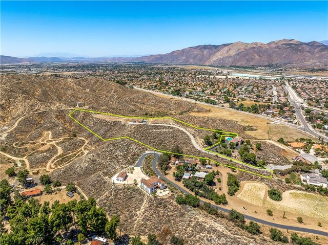 4020 Charlton Avenue, Hemet, CA 92544