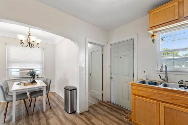 307 E Hoffman Ave, Spokane, WA 99207