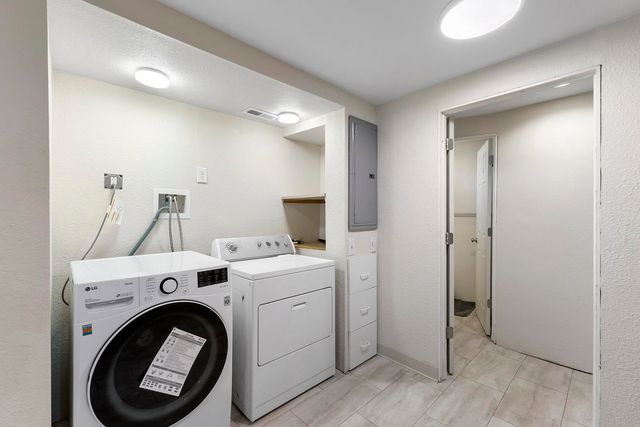 307 E Hoffman Ave, Spokane, WA 99207