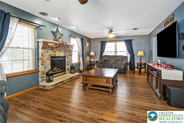 95 Benns Hill Road, Washington Twp, PA 18013