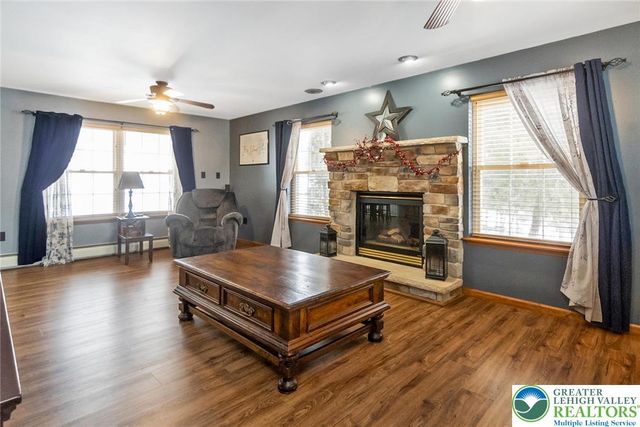 95 Benns Hill Road, Washington Twp, PA 18013