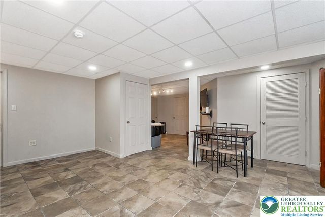 95 Benns Hill Road, Washington Twp, PA 18013