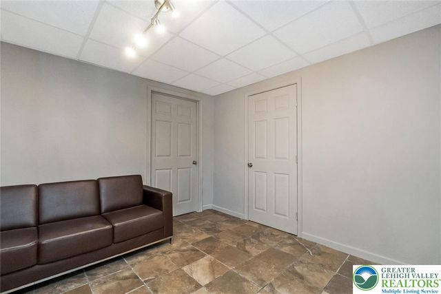 95 Benns Hill Road, Washington Twp, PA 18013