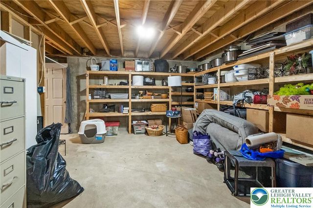 95 Benns Hill Road, Washington Twp, PA 18013