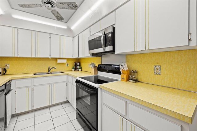 6783 Tiburon Circle, Boca Raton, FL 33433