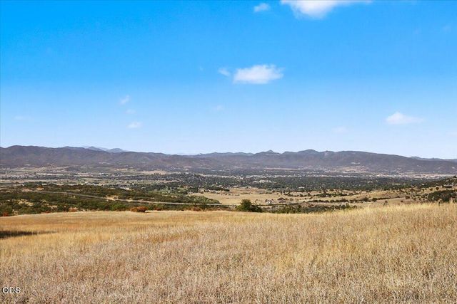 6590 Hillcrest Road, Medford, OR 97504
