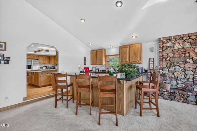 6590 Hillcrest Road, Medford, OR 97504