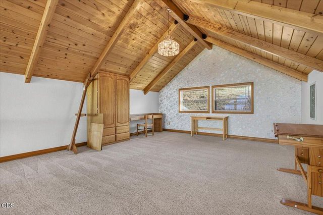 6590 Hillcrest Road, Medford, OR 97504