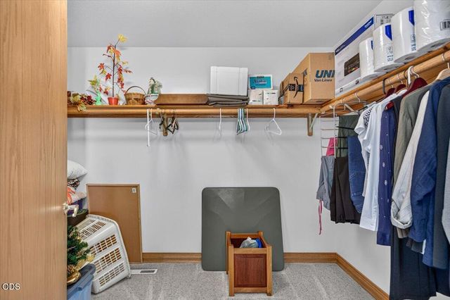 6590 Hillcrest Road, Medford, OR 97504