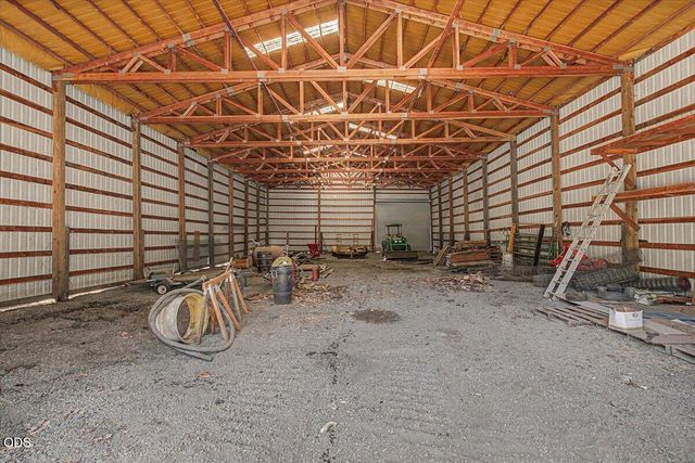 6590 Hillcrest Road, Medford, OR 97504