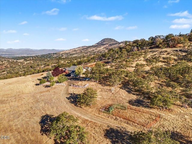 6590 Hillcrest Road, Medford, OR 97504