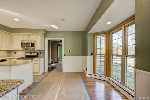 27180 Martindale Road, Lyon Charter Township, MI 48165