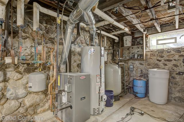 27180 Martindale Road, Lyon Charter Township, MI 48165