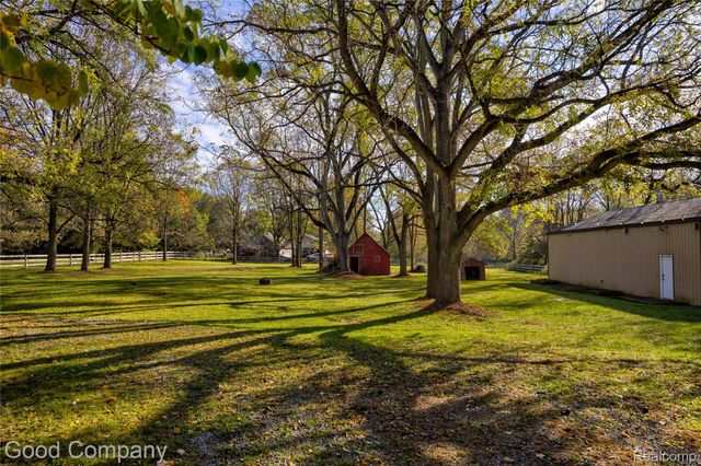 27180 Martindale Road, Lyon Charter Township, MI 48165