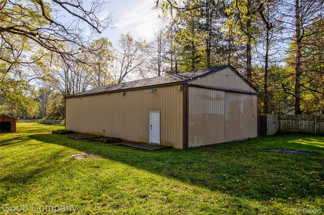 27180 Martindale Road, Lyon Charter Township, MI 48165