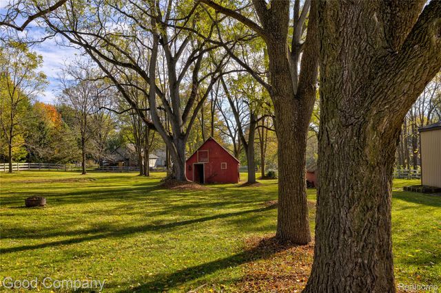 27180 Martindale Road, Lyon Charter Township, MI 48165