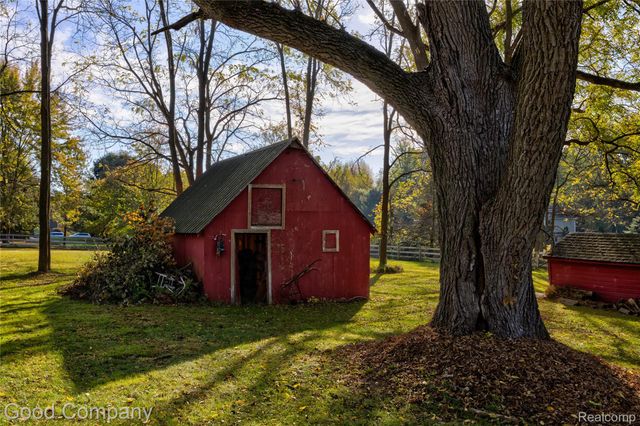 27180 Martindale Road, Lyon Charter Township, MI 48165