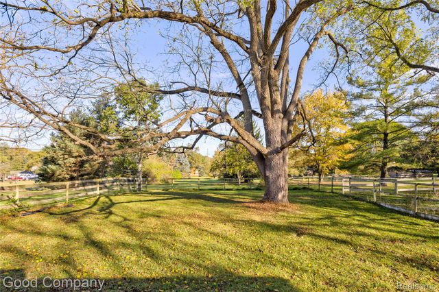 27180 Martindale Road, Lyon Charter Township, MI 48165