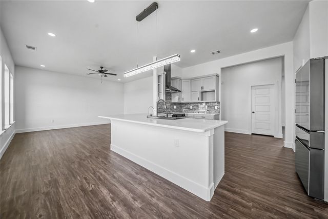 809 Vz County Road 2623, Wills Point, TX 75169