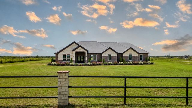 809 Vz County Road 2623, Wills Point, TX 75169