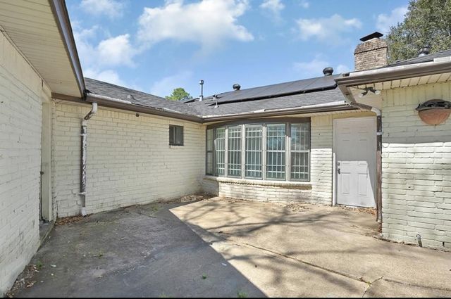 11807 Stroud Drive, Houston, TX 77072