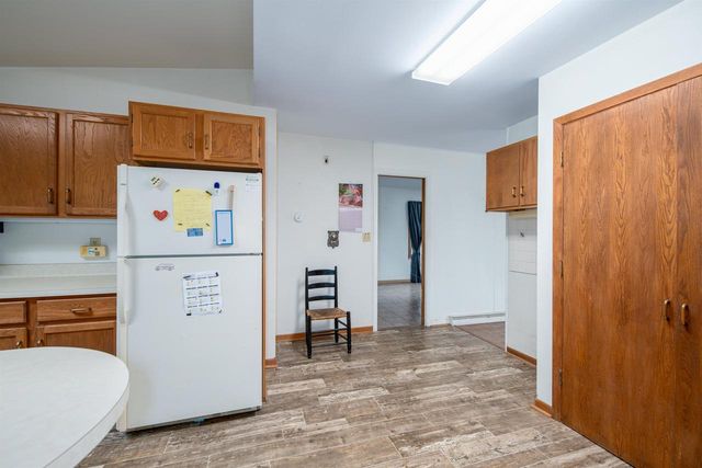 2836 SHOREWOOD DRIVE, Oshkosh, WI 54901