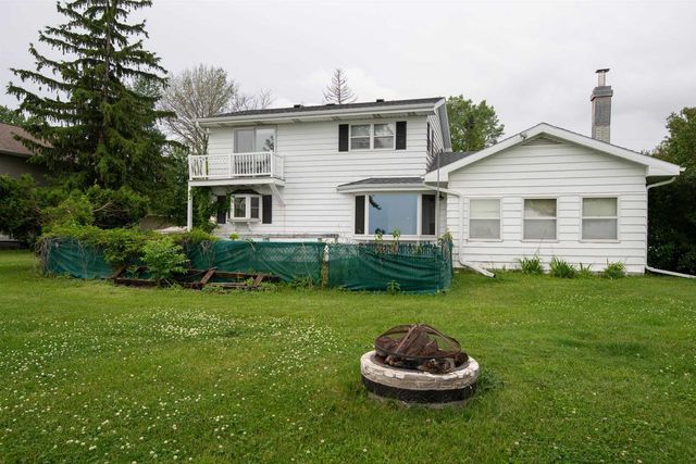 2836 SHOREWOOD DRIVE, Oshkosh, WI 54901