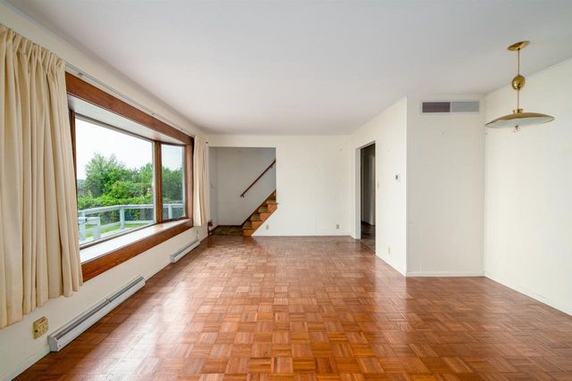 2836 SHOREWOOD DRIVE, Oshkosh, WI 54901