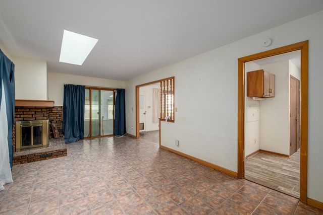 2836 SHOREWOOD DRIVE, Oshkosh, WI 54901