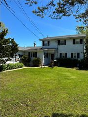 2836 SHOREWOOD DRIVE, Oshkosh, WI 54901