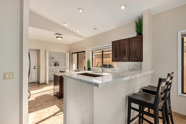 9408 W Taro Lane, Peoria, AZ 85382
