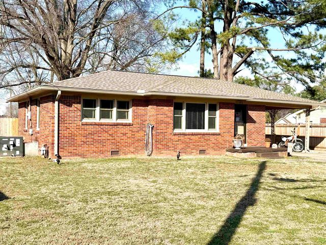 556 CIRCLE DR, Halls, TN 38040