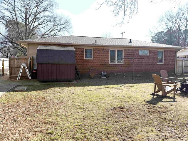 556 CIRCLE DR, Halls, TN 38040