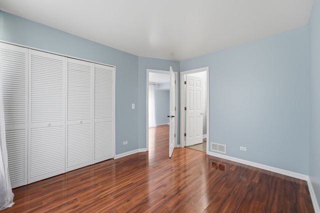 640 Four Seasons Boulevard 640, Aurora, IL 60504