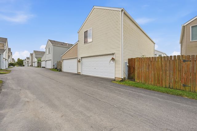 640 Four Seasons Boulevard 640, Aurora, IL 60504
