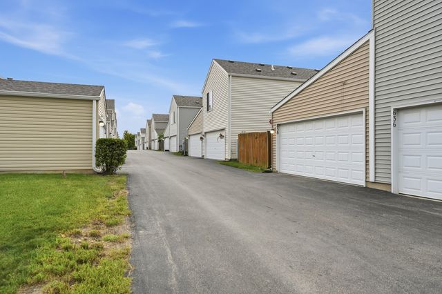 640 Four Seasons Boulevard 640, Aurora, IL 60504