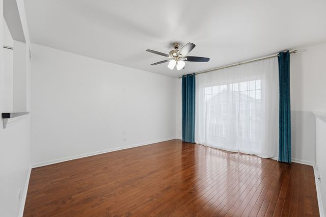 640 Four Seasons Boulevard 640, Aurora, IL 60504