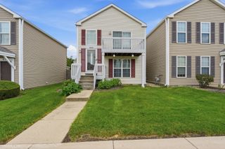 640 Four Seasons Boulevard 640, Aurora, IL 60504
