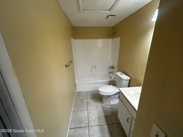 208 Sawyer Street SW, Palm Bay, FL 32908