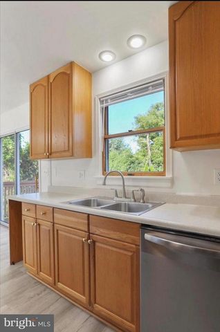 1337 CEDARWOOD DR, Hagerstown, MD 21742